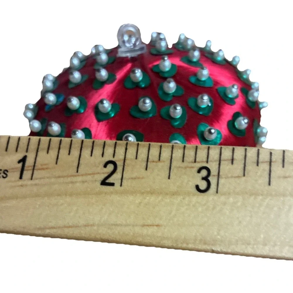 Vintage Push Pin Ornament Red Green‎ Hearts Beaded Pearl Oval 3.5x2.5
